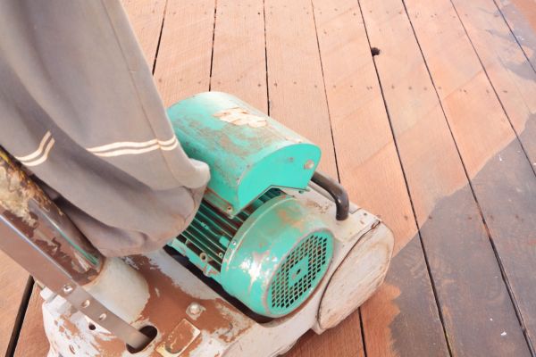 Cost of Cedar Deck Sanding in Chattanooga